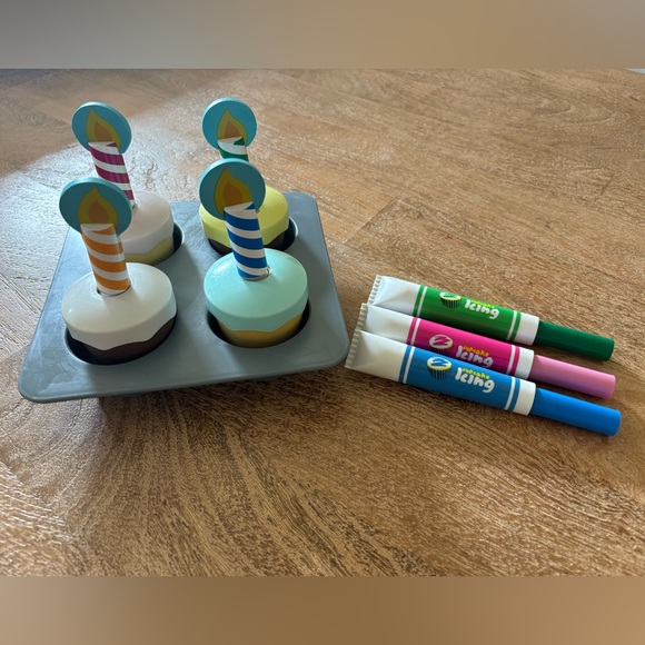 Melissa and Doug Bake and Decorate Wooden Cupcake Set - Picture 7 of 7